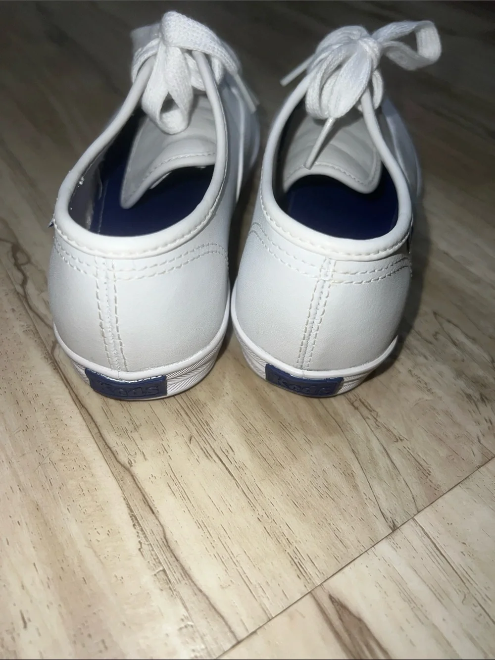 Keds Girls White Lace-Up All Leather Sneakers NWOB